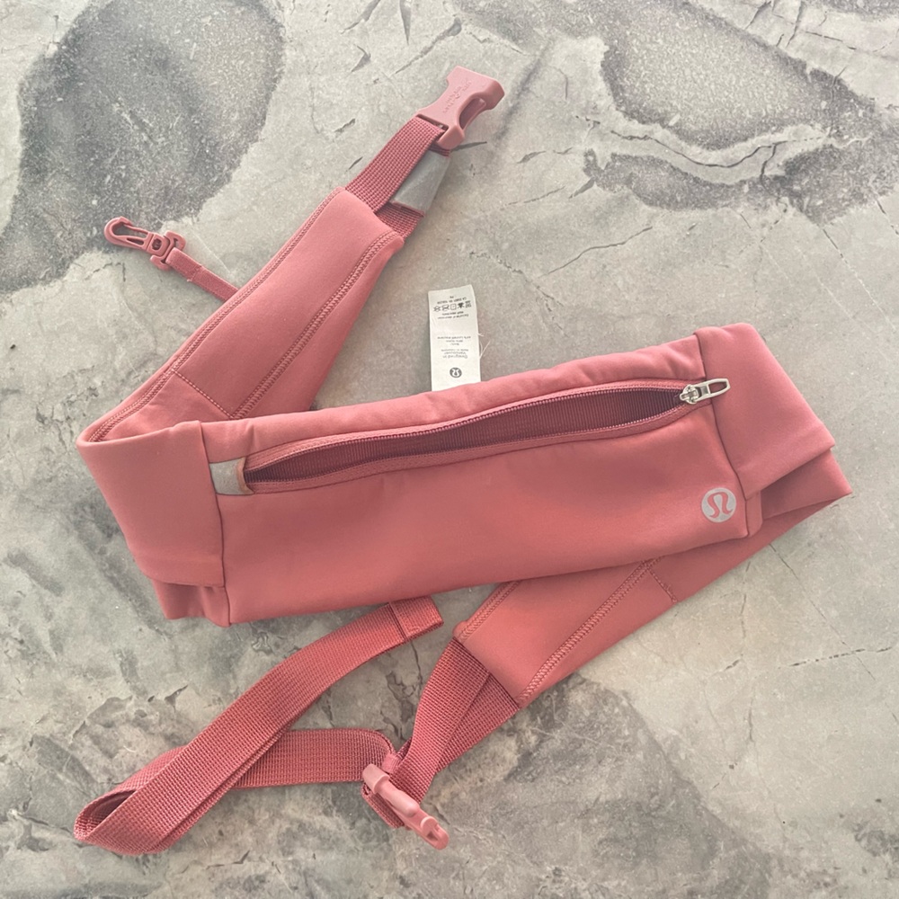 Fast and Free Running Belt - Brier Rose